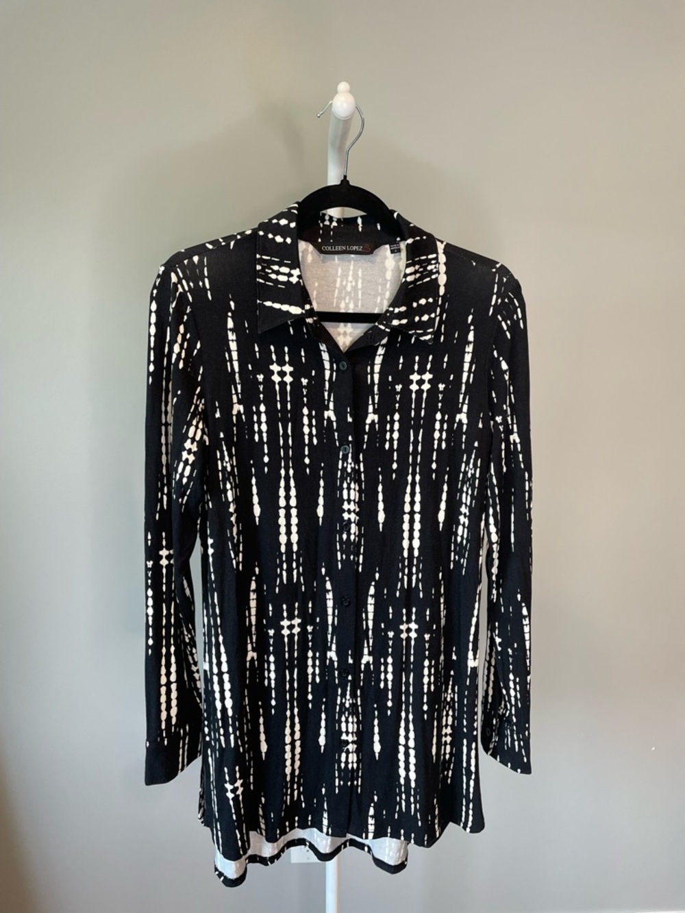 Colleen Lopez Black and White Button-Down Tunic Shirt NWOT